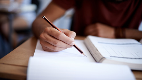 كتابة نص أدبي، قصة قصيرة، رسالة 800 كلمة